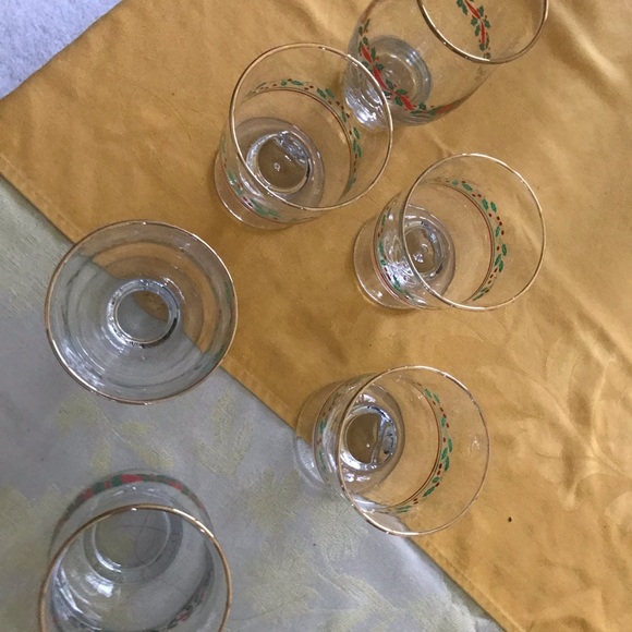 Vintage Arbys gold rimmed glasswear - Picture 6 of 6